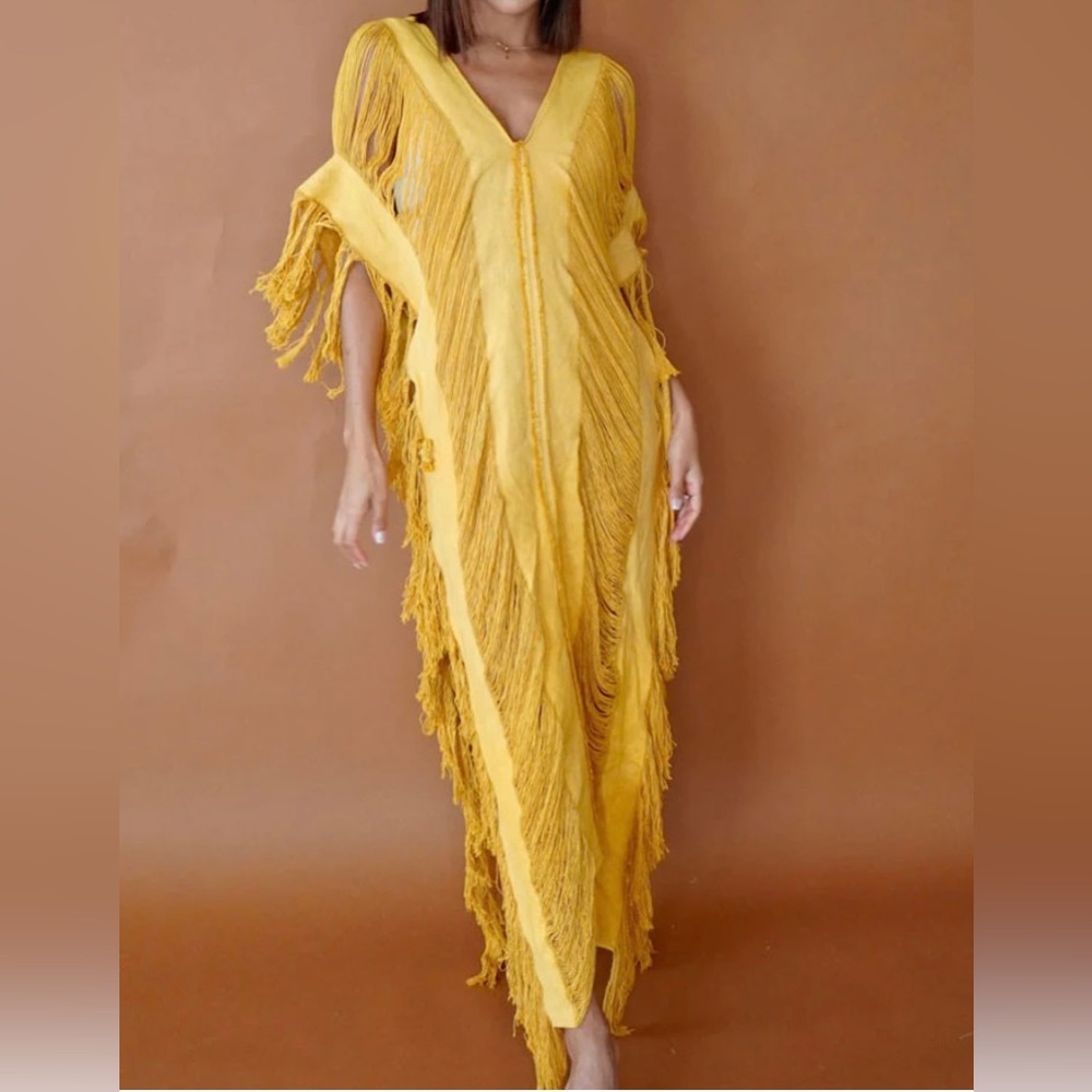 (Never worn ) Thrifts + Threads V neck Crudo Maxi Dress - One Size - Cream Color